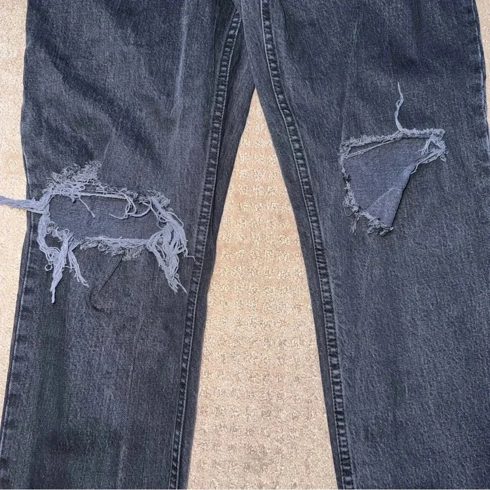Abercrombie and Fitch 90s straight ultra high rise black distressed jeans 8/29S - Picture 6 of 6